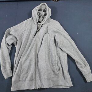 2 XXL Jordan zip ups